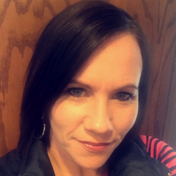 Meet your Posher, Shawna - Picture 1 of 1